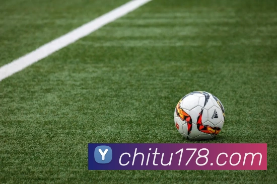 阿贾克斯荷甲客场逆转取胜积分继续领跑争冠前景明朗